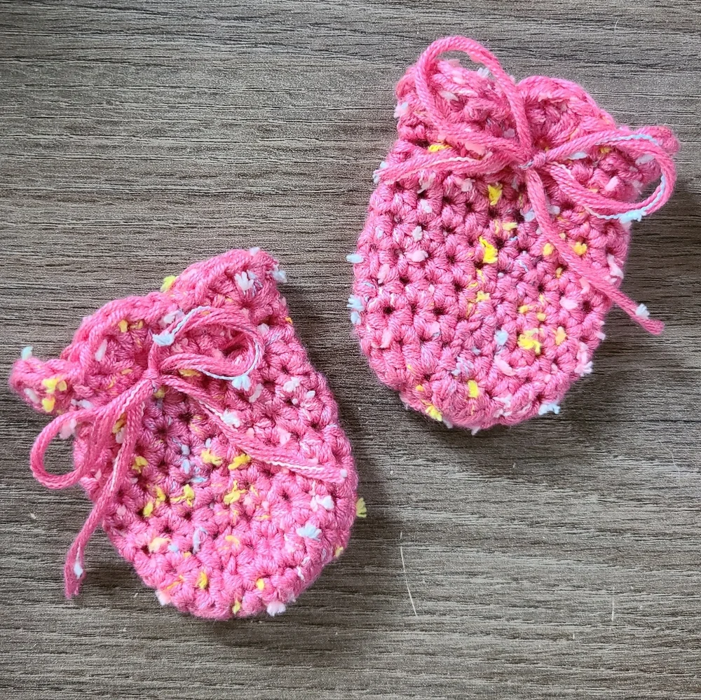 Baby Scratch Mittens, Newborn Mittens, Baby gloves, crochet baby accessories